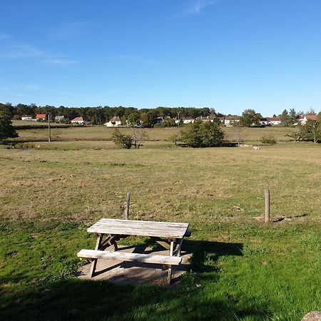 Chalets Etang Sur Arroux Exteriör bild