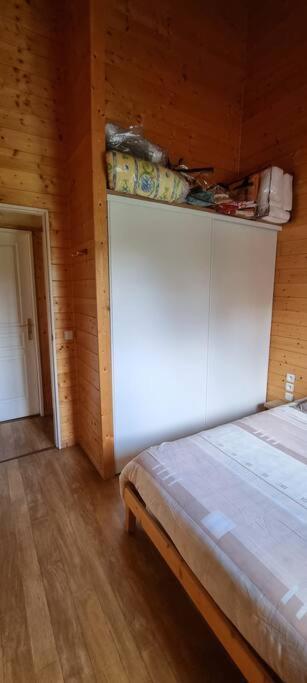 Chalets Etang Sur Arroux Exteriör bild